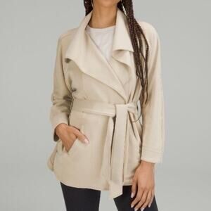 Womens Lululemon Softstreme Belted Wrap
Trench Tan Size M/L EUC!